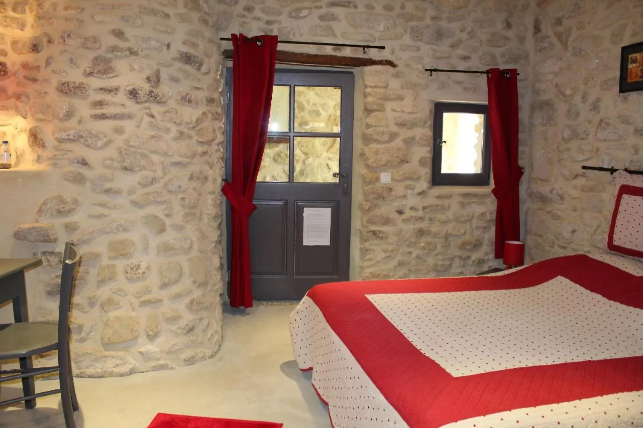 Bed and Breakfast Les Logis De Paban Crestet 0*,